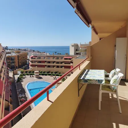Puerto De Santiago * Пуэрто-де-Сантьяго